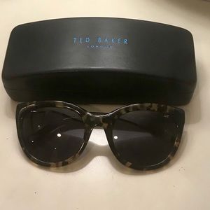 Brand new never warn Ted Baker tortious sunglasses